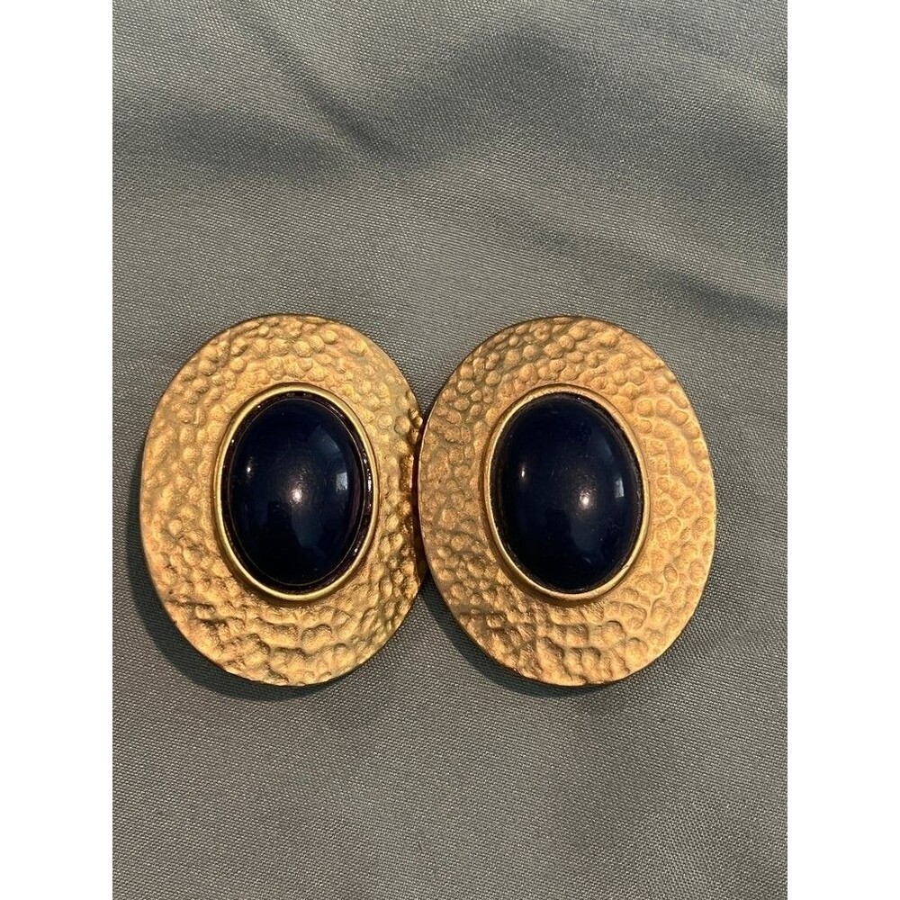 Vintage Hammered Gold Tone Clip-On Earrings with Navy Center